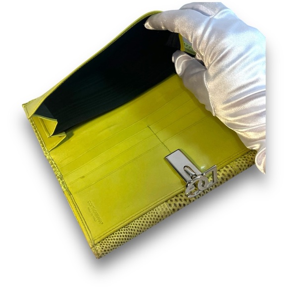 DOLCE & GABBANA🎈SALE Lime Green Genuine Reptile Wallet Silver Tone Logo Closure - Picture 11 of 17